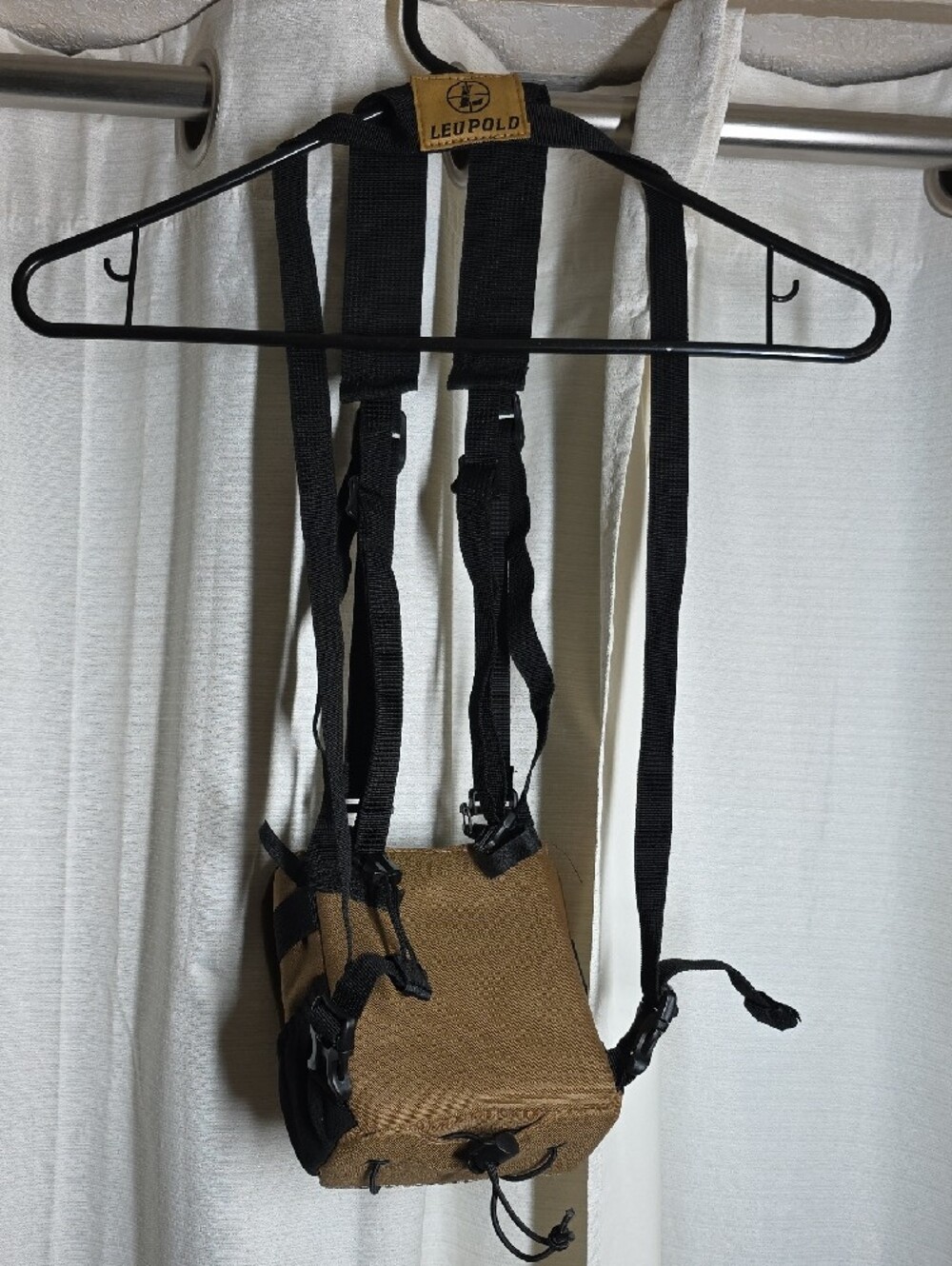New Leupold Binocular Chest Harness - Picture 2 of 8